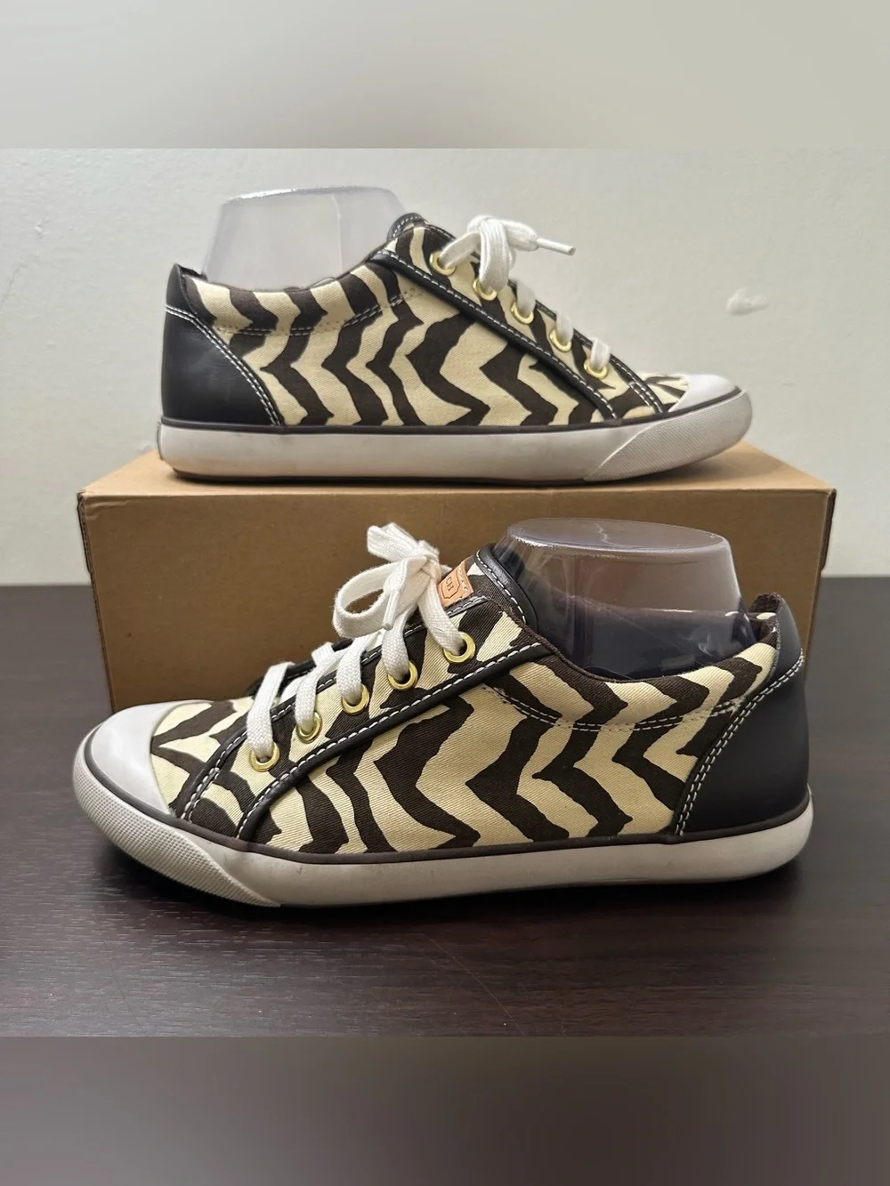 Coach Barrett Zebra Animal Print Canvas Leather Lace-Up Sneakers Rubber Sole 7.5